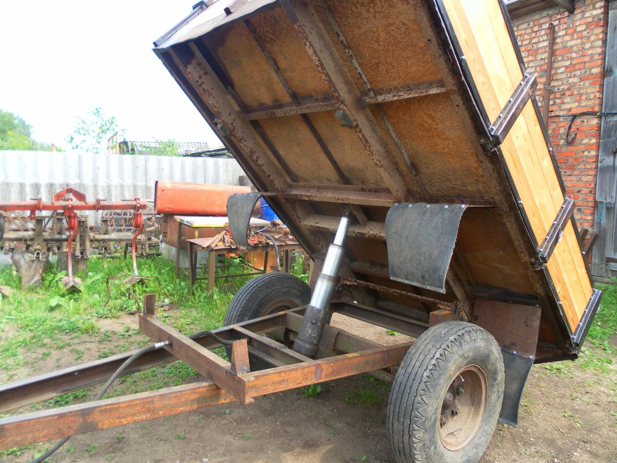 Самосвальный прицеп для трактора т 25