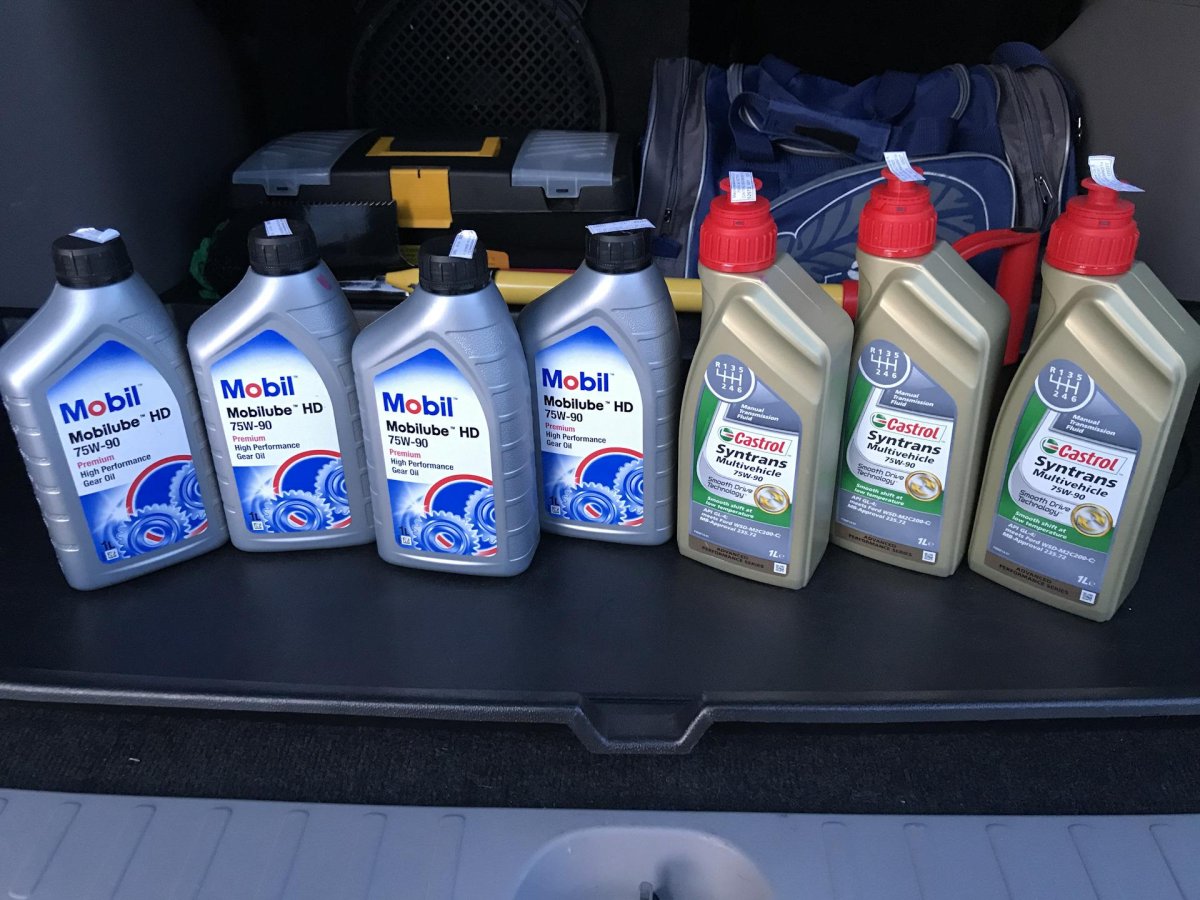 Mitsubishi Pajero 2008 г масло в раздатку