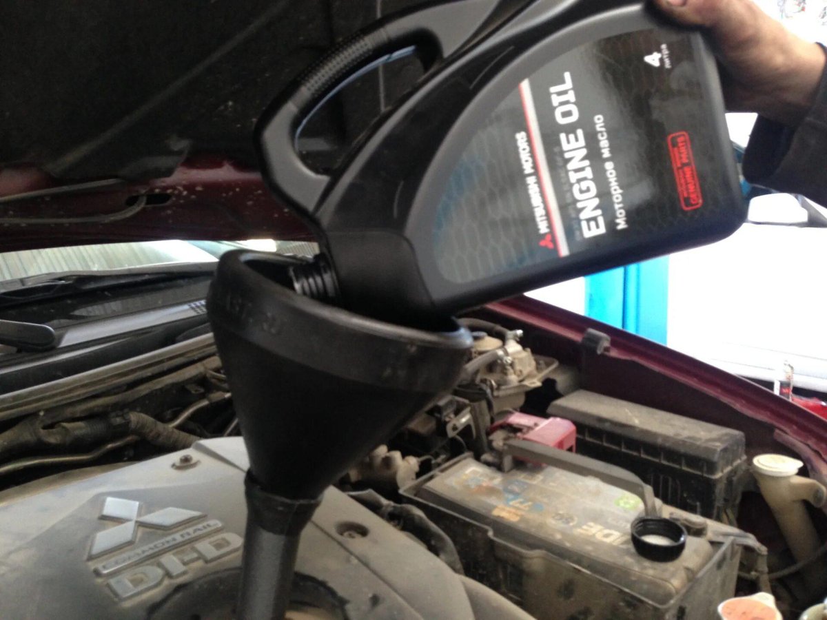 Уровень масла Митсубиси л200