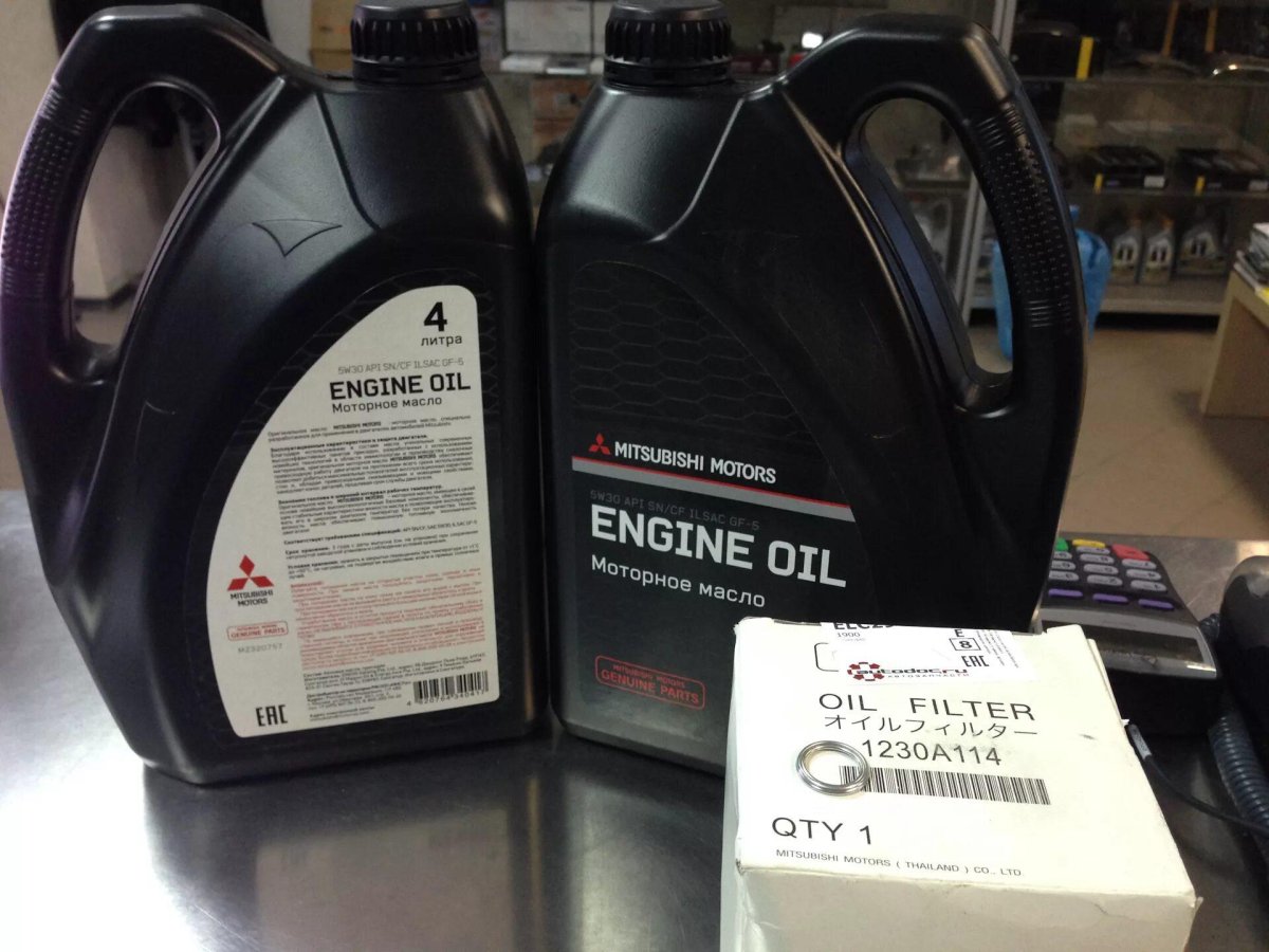 Масло на Митсубиси Паджеро спорт 2.5