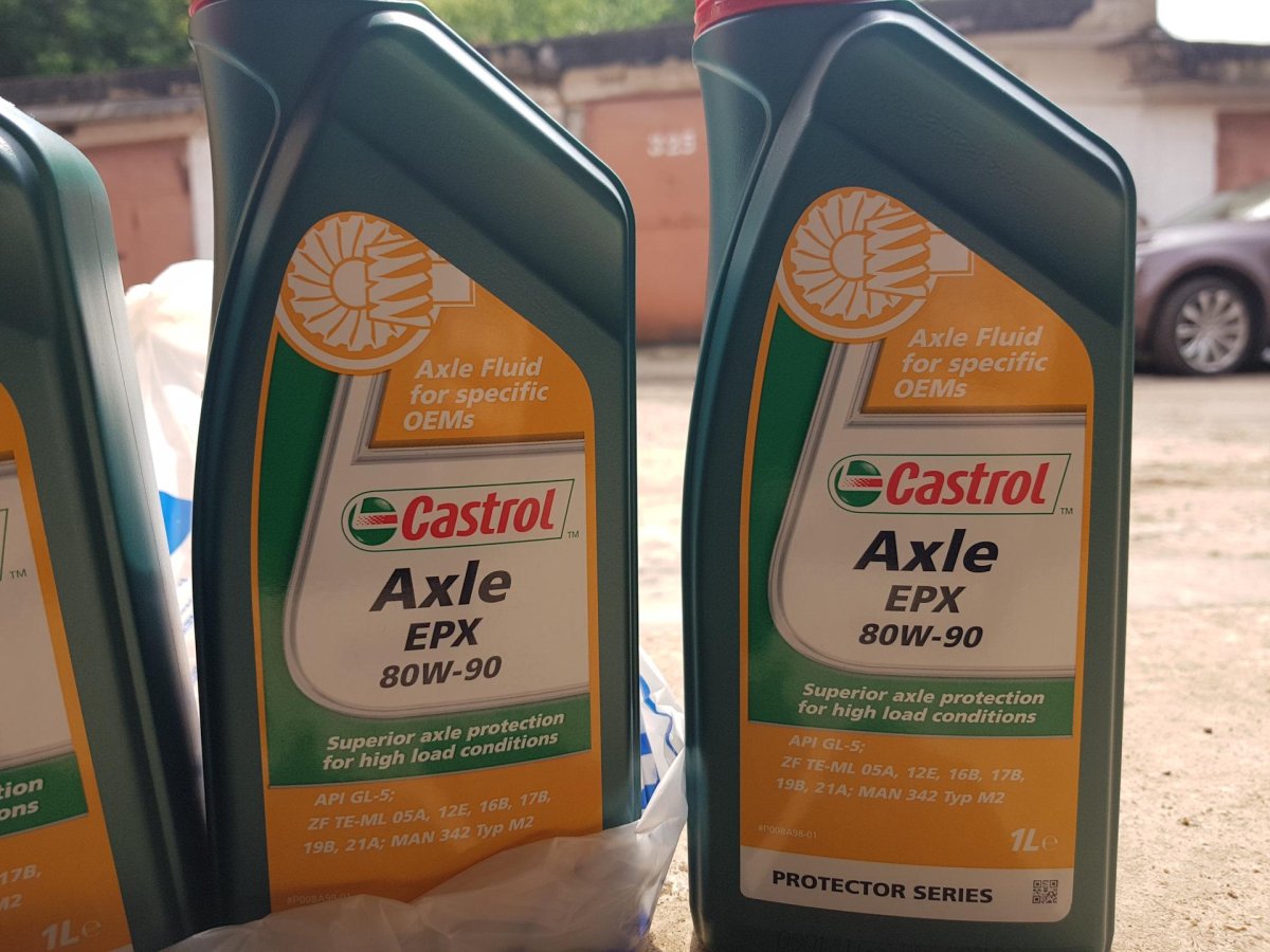 Масло в мост Митсубиси Паджеро спорт