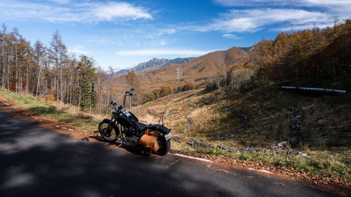 Мотоцикл на дороге