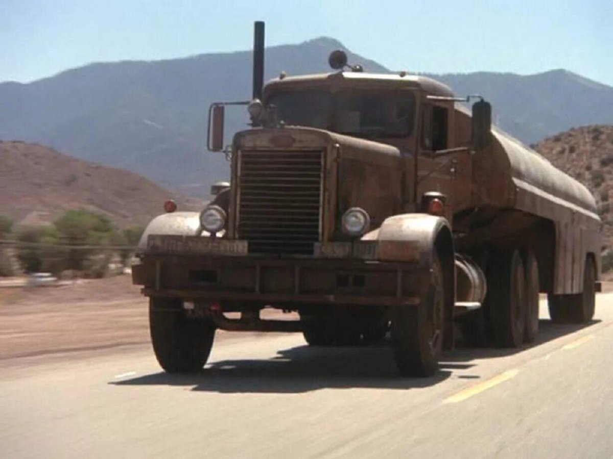 Грузовик Петербилт 281