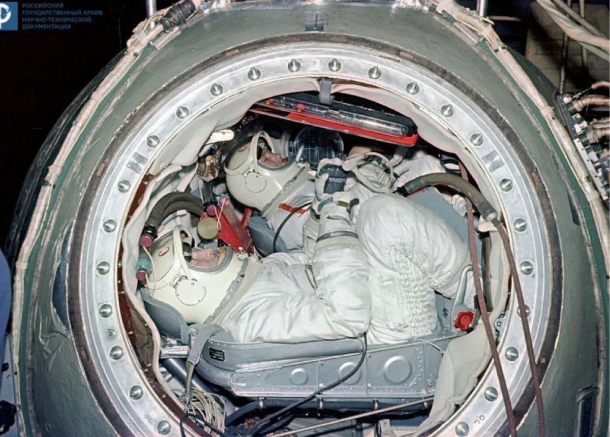 Восход-2 космический корабль Леонов