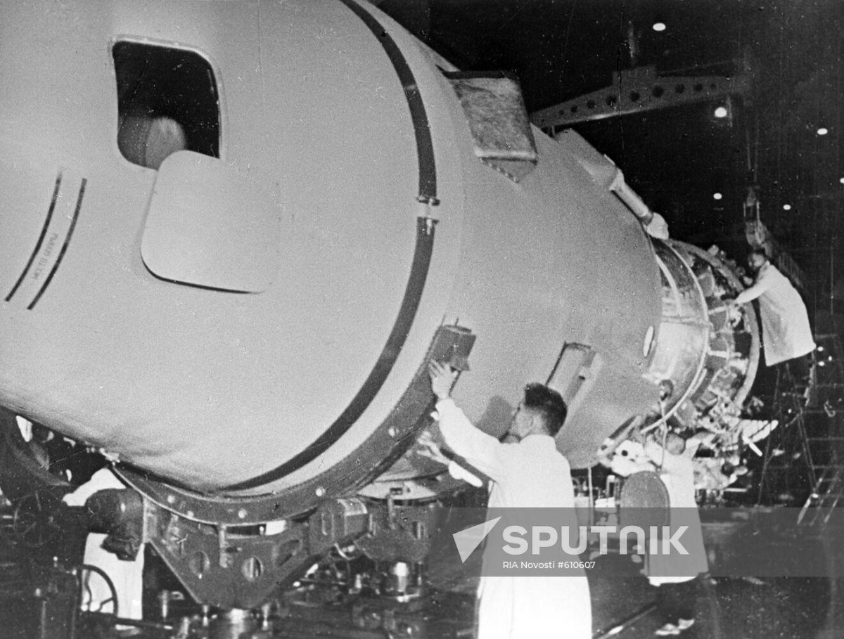 Восход-2 космический корабль Леонов