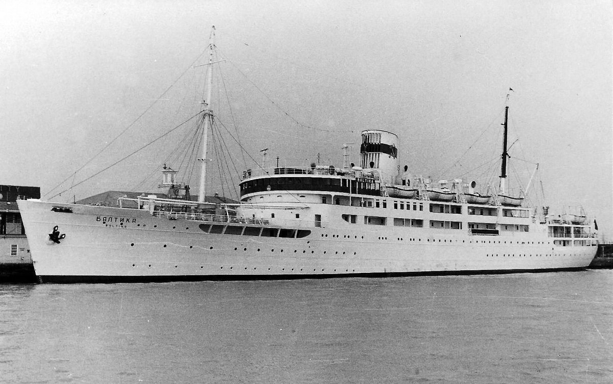 Теплоход победа