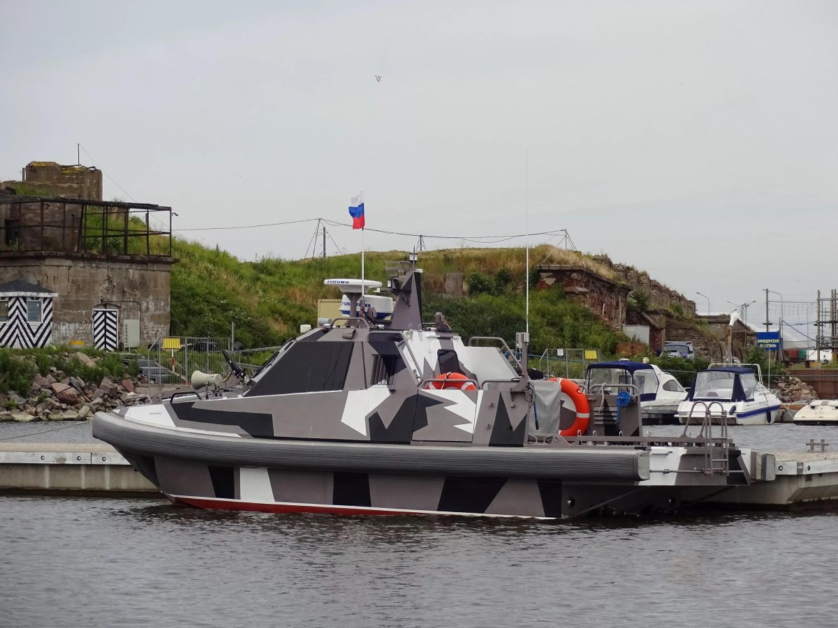 Безэкипажный катер Искатель