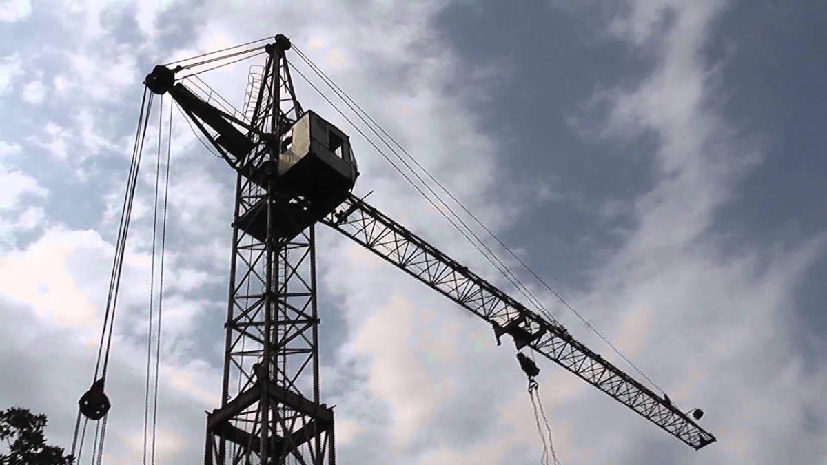 Башенный кран КБ 405