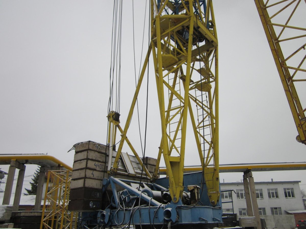 Башенный кран КБ 403 Б