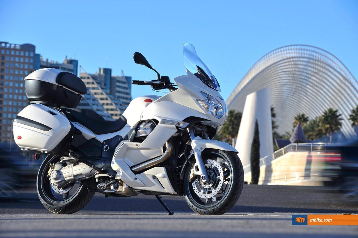 Мото Гуцци 1200 спорт