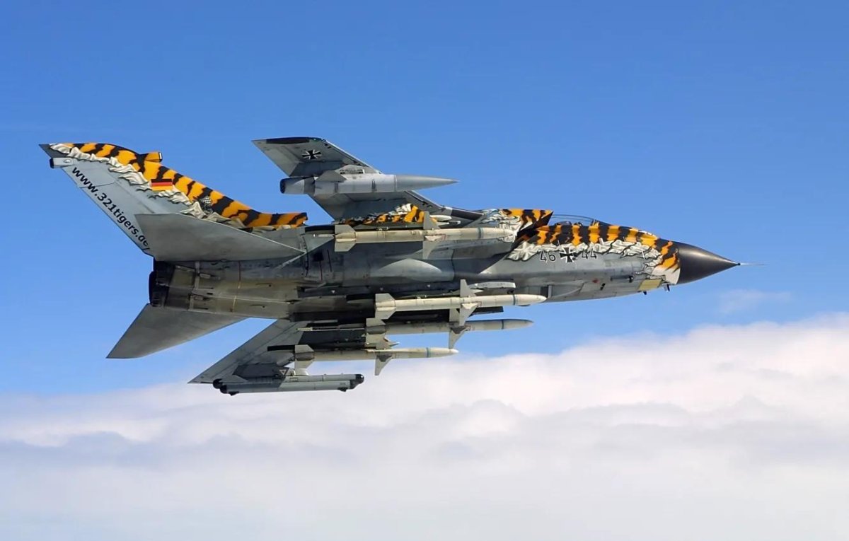 Самолёт Panavia Tornado gr4