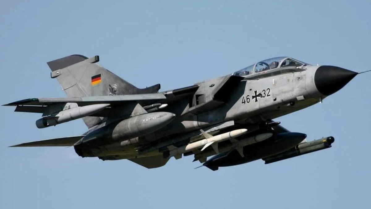 Панавиа Торнадо истребитель