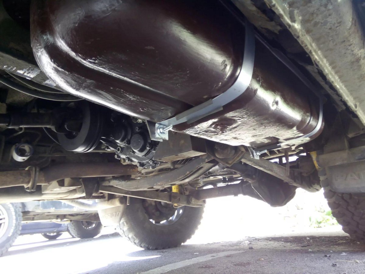 Крепеж бака УАЗ Патриот