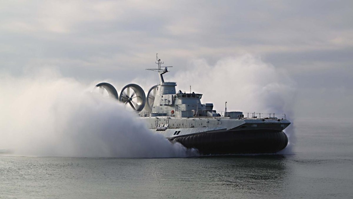 Феодосийский завод море