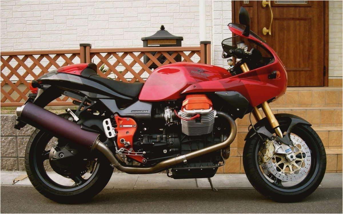 Moto Guzzi v11 le mans