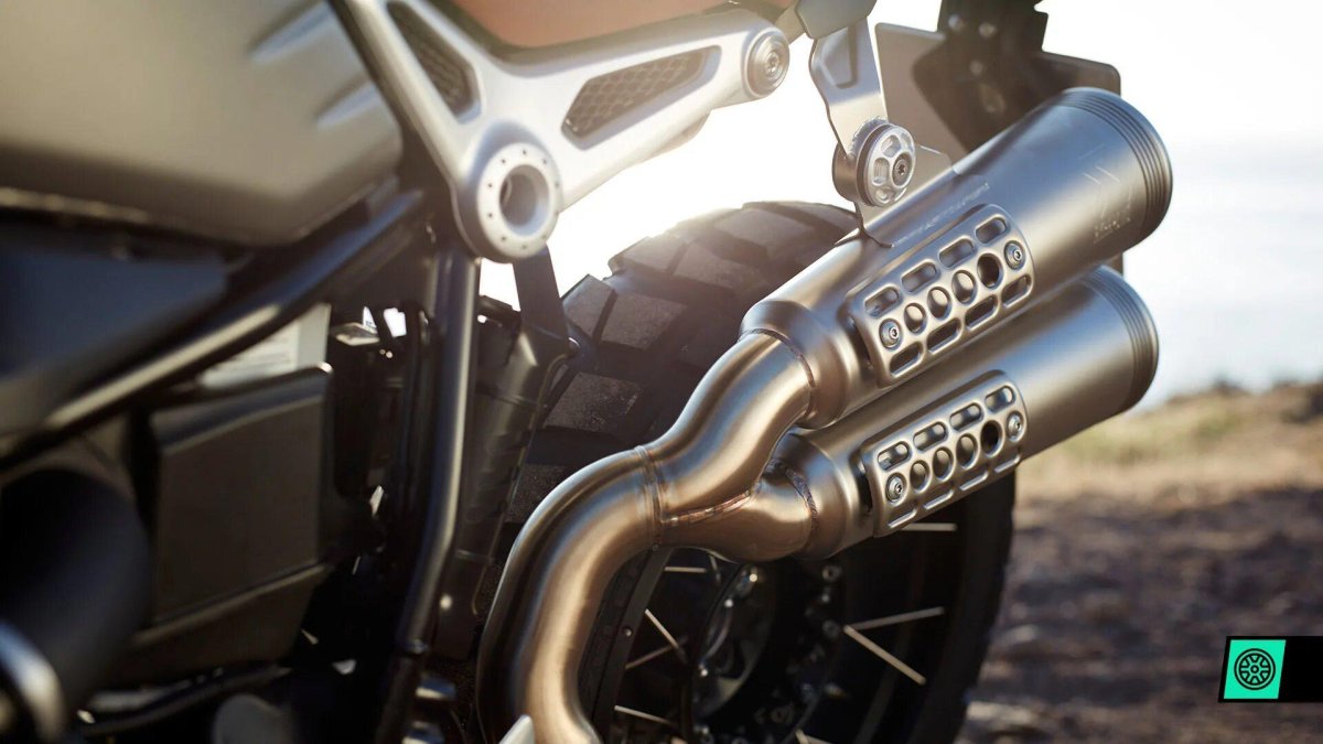 R Nine t глушитель Акрапович