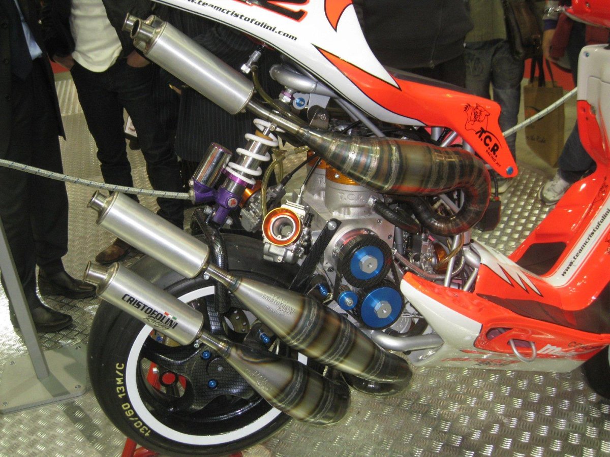 Тюнингованный мотор скутера 150сс