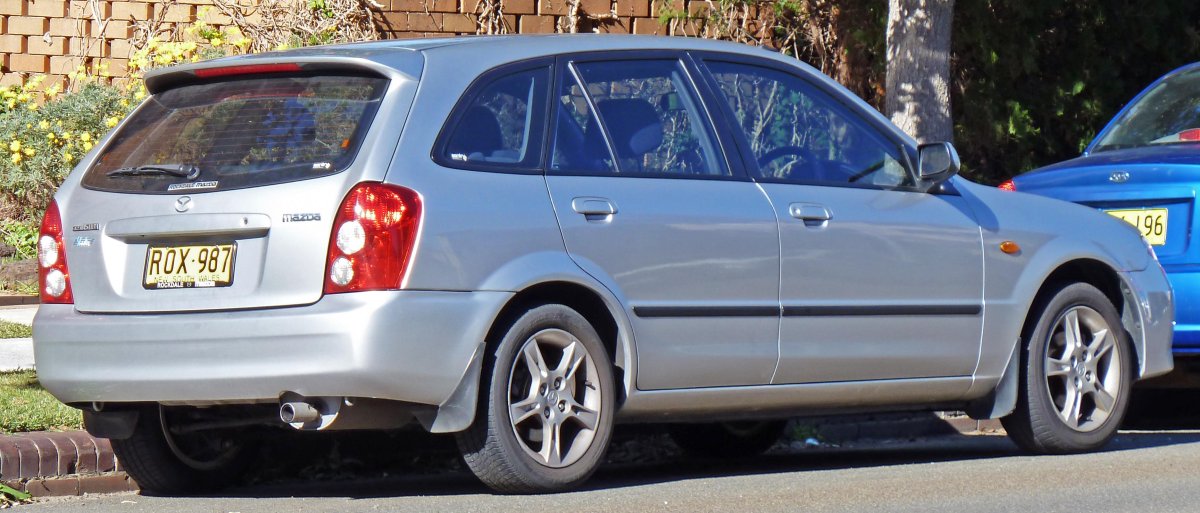 Mazda 323 bj