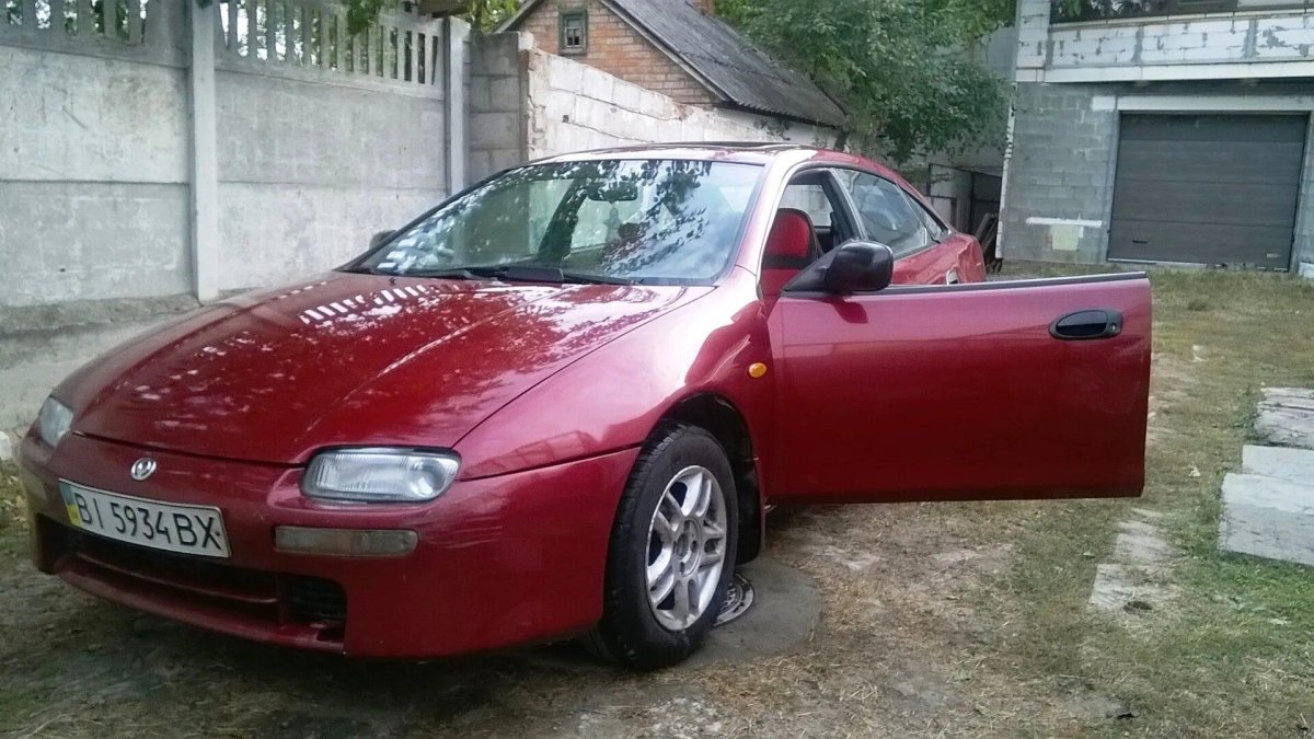 Мазда 323 f 1.5