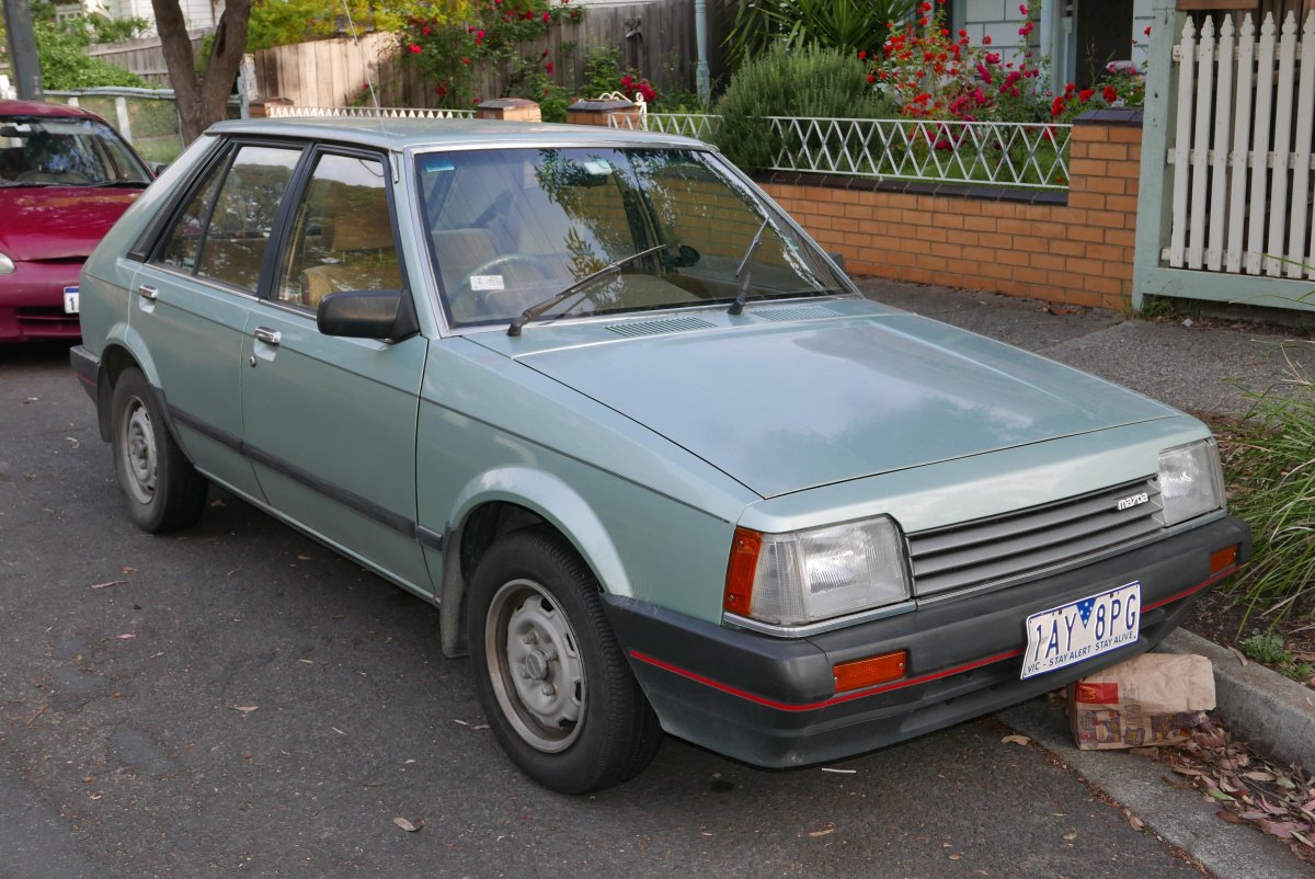 Mazda 323 1984