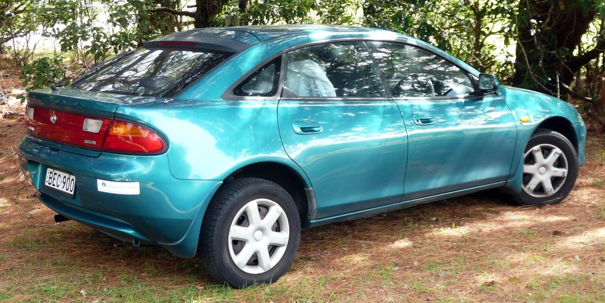 Mazda 323 ba хэтчбек