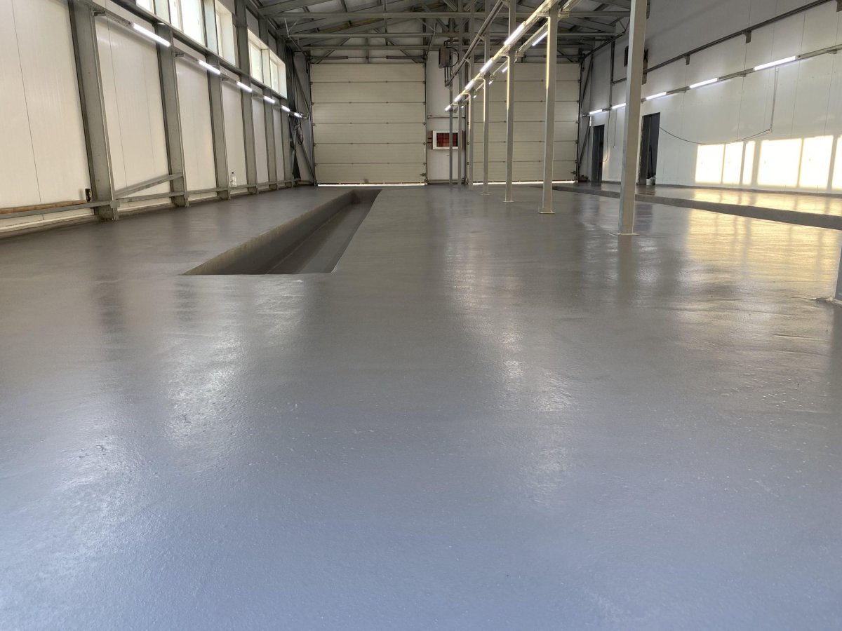 Покрытие полиуретановое монолитное "Полиплан 1001"