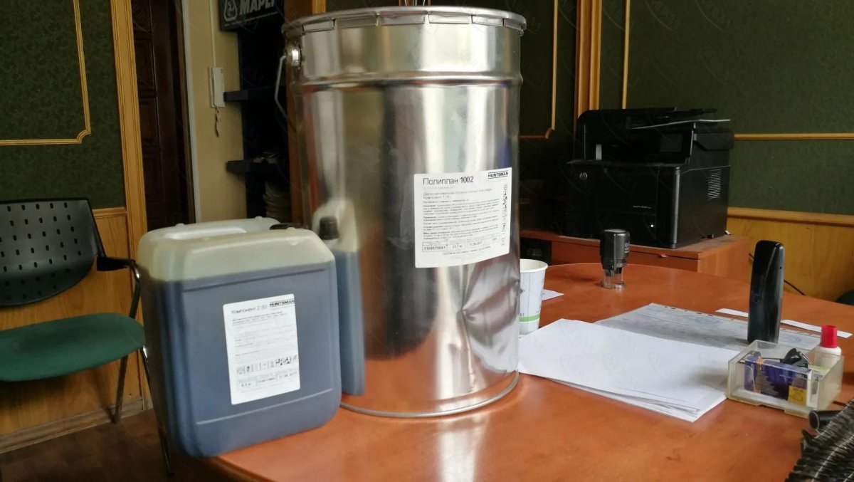 Покрытие полиуретановое монолитное "Полиплан 1001"