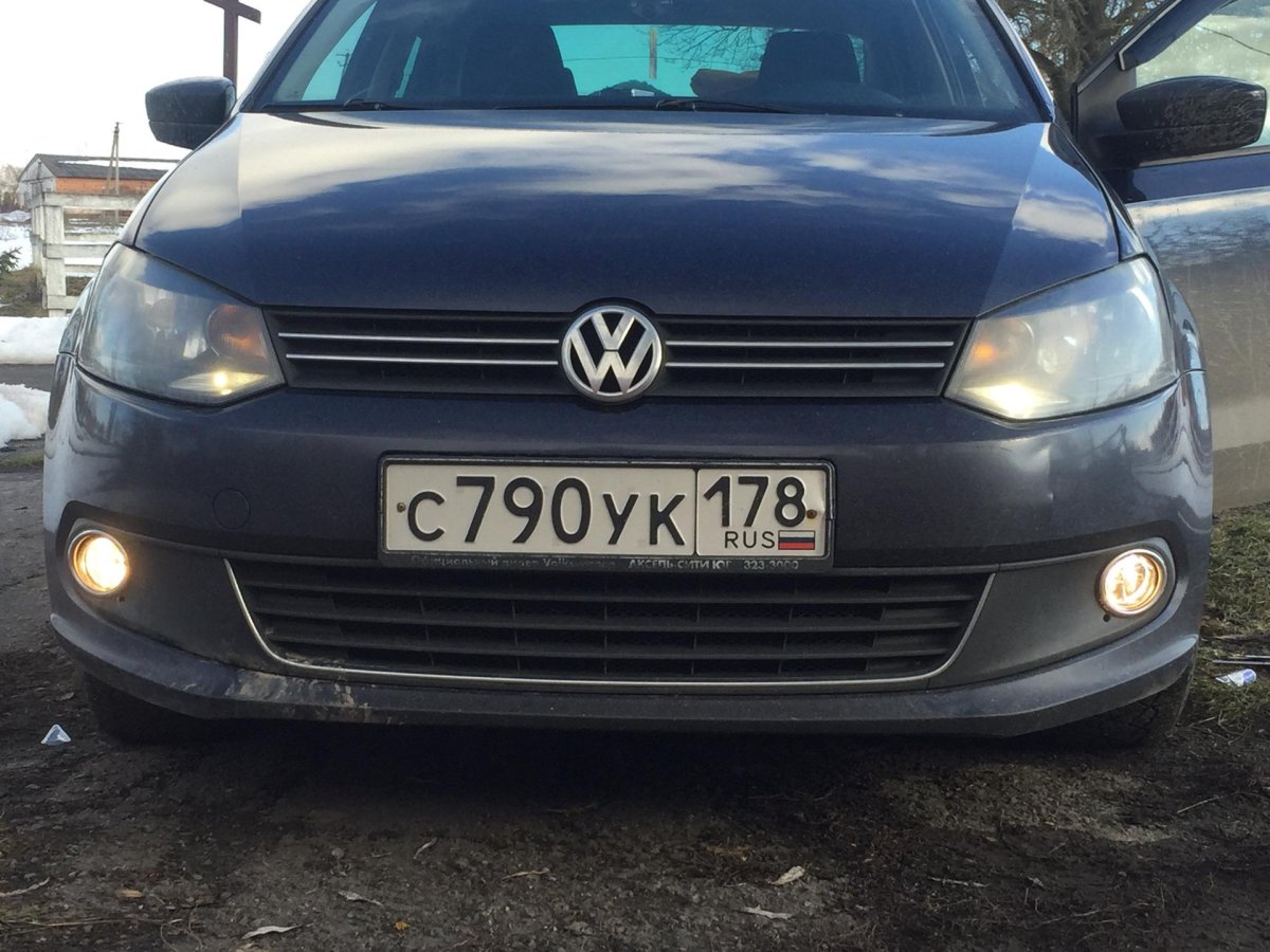 ПТФ поло седан 2014