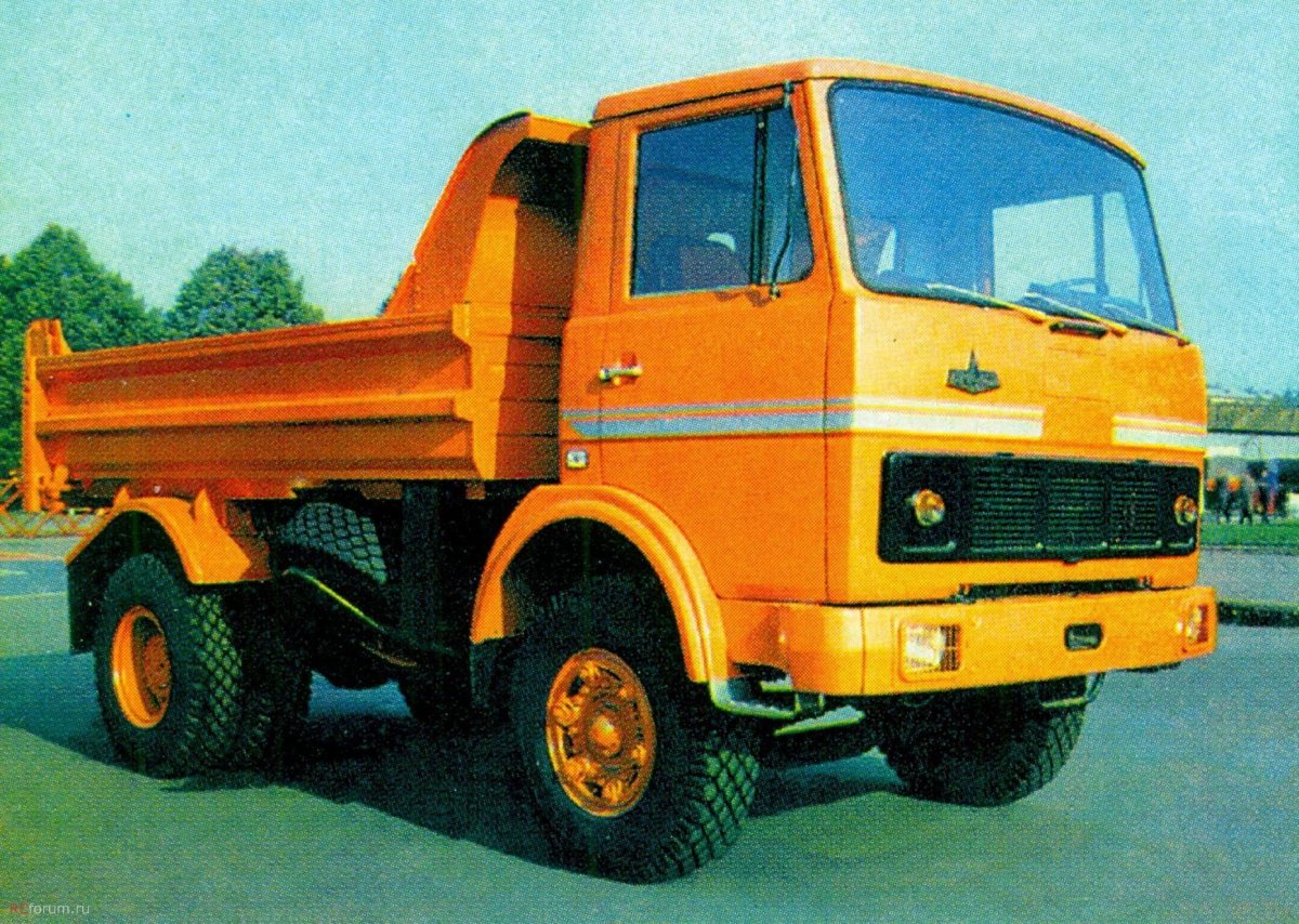 Грузовик МАЗ 5551