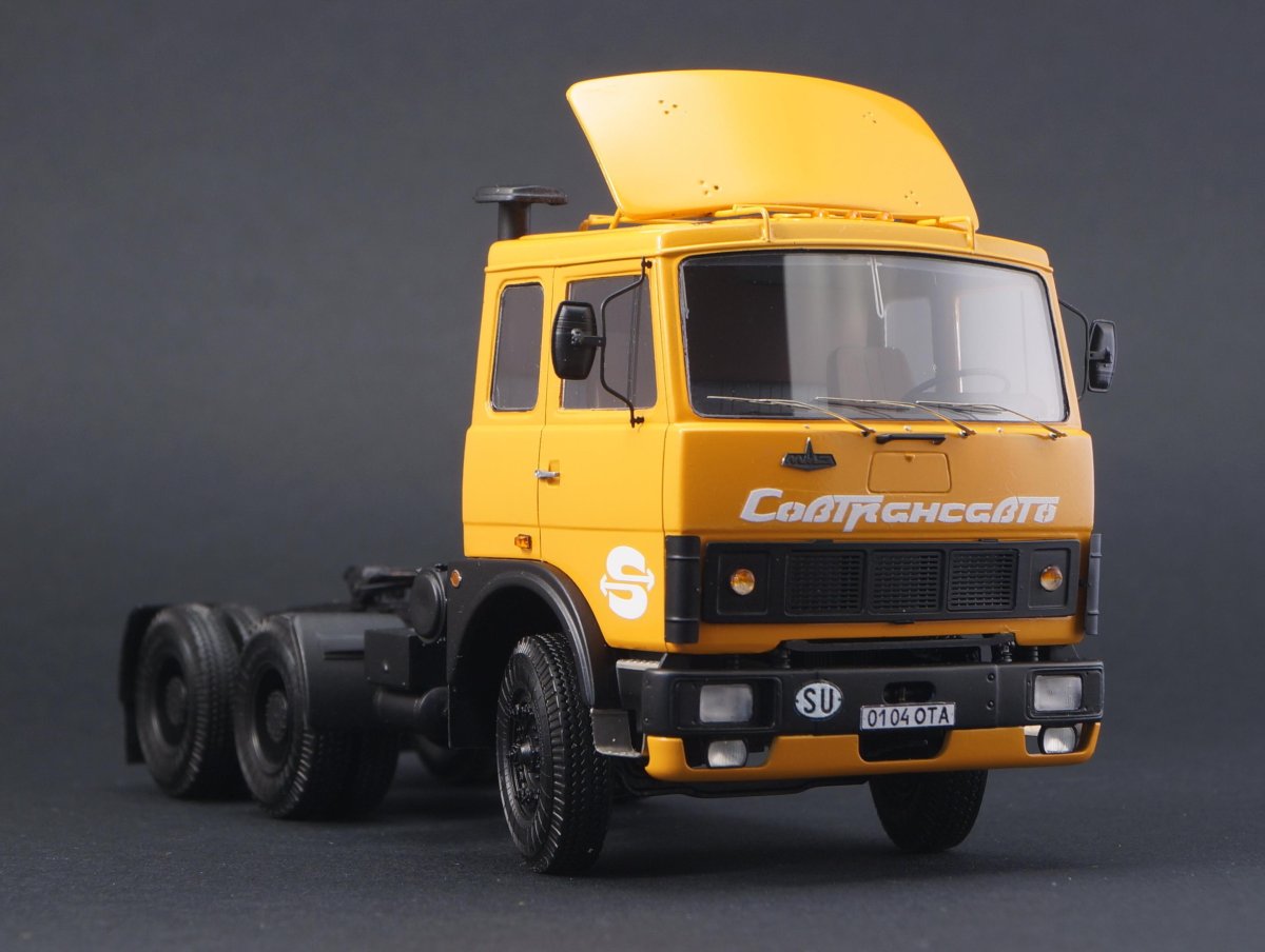 МАЗ 64227 седельный тягач