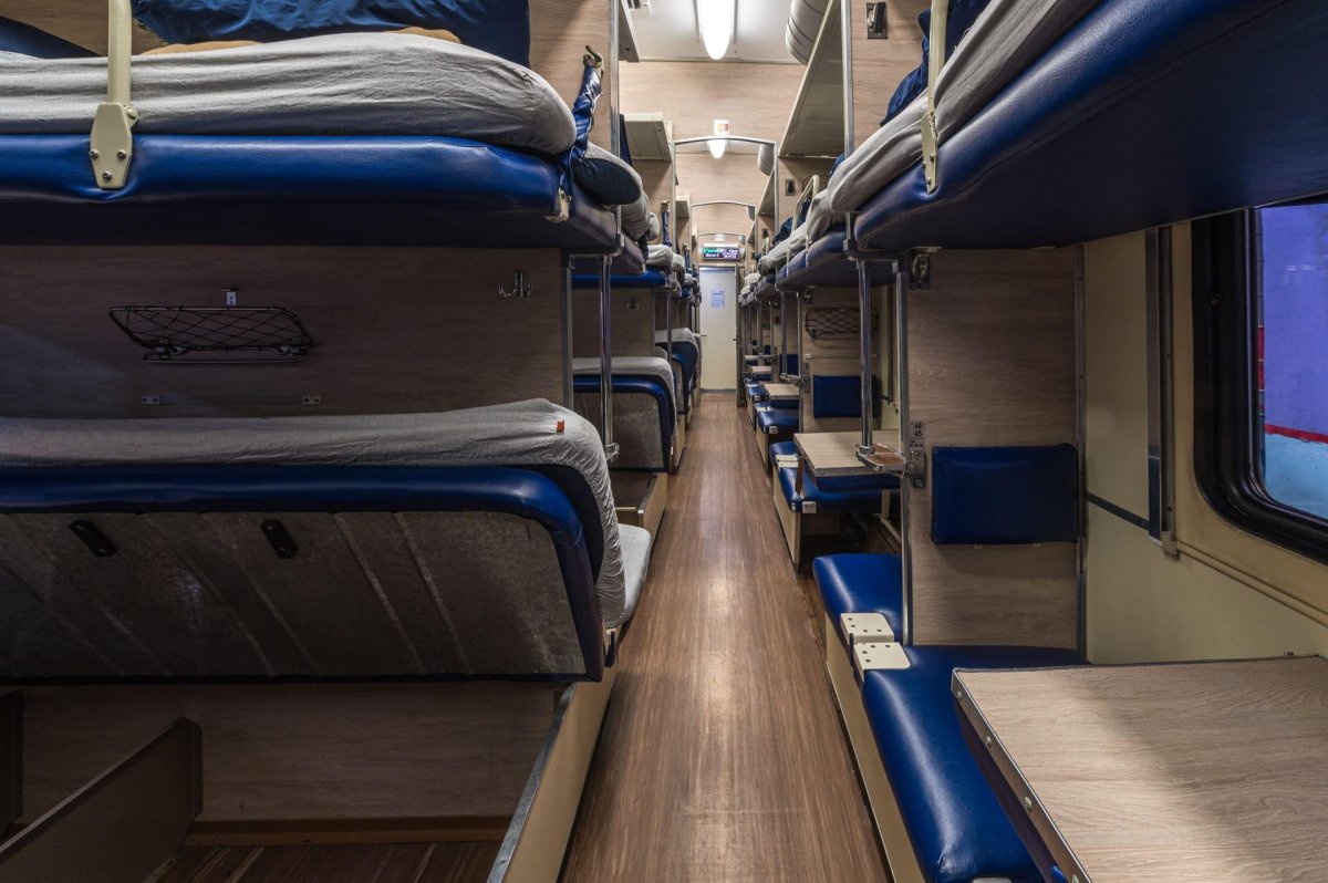 Поезд Таврида вагоны плацкарт