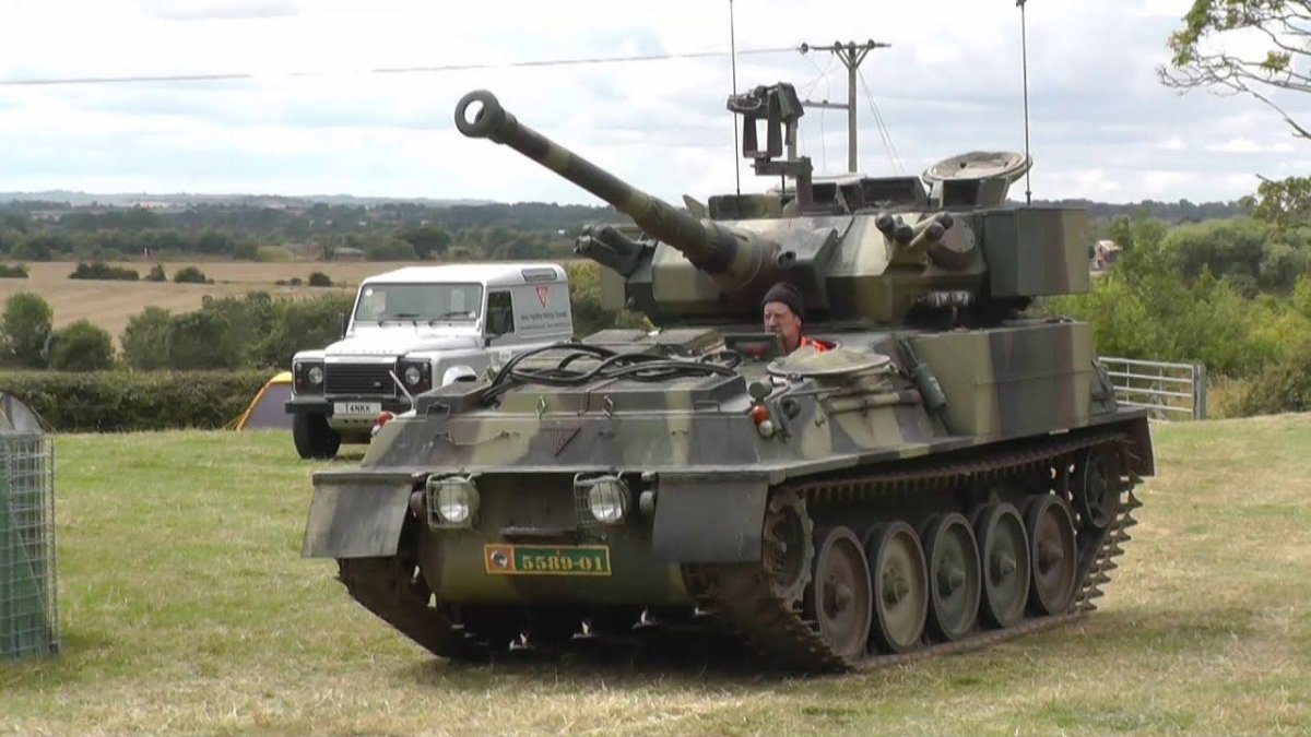 Танк fv101 Scorpion