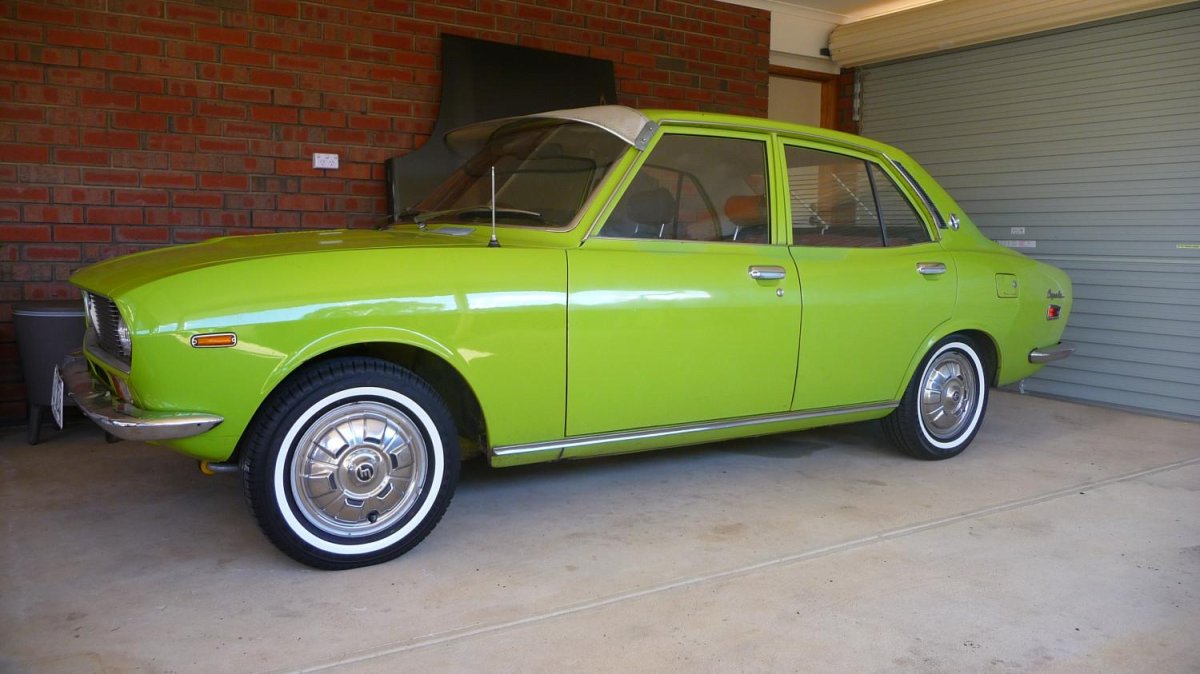 Мазда хэтчбек 1975