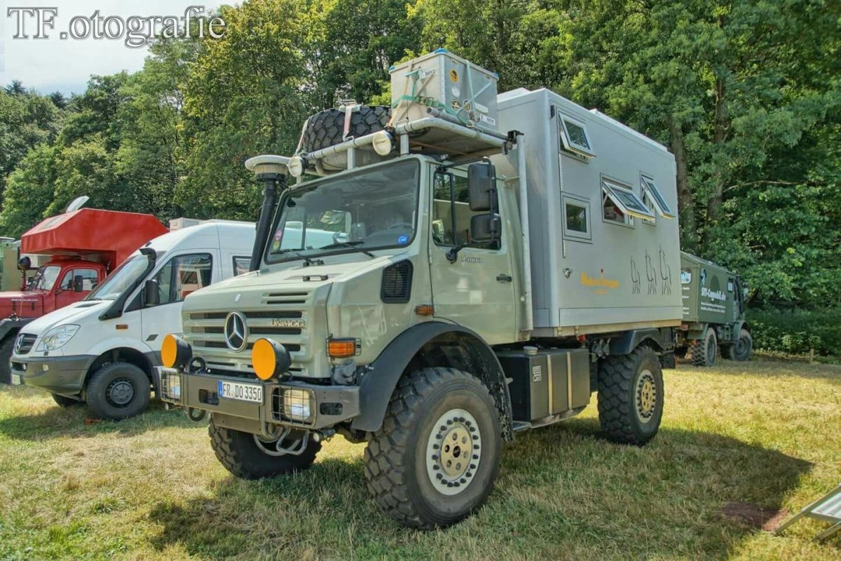Mercedes Unimog Camper