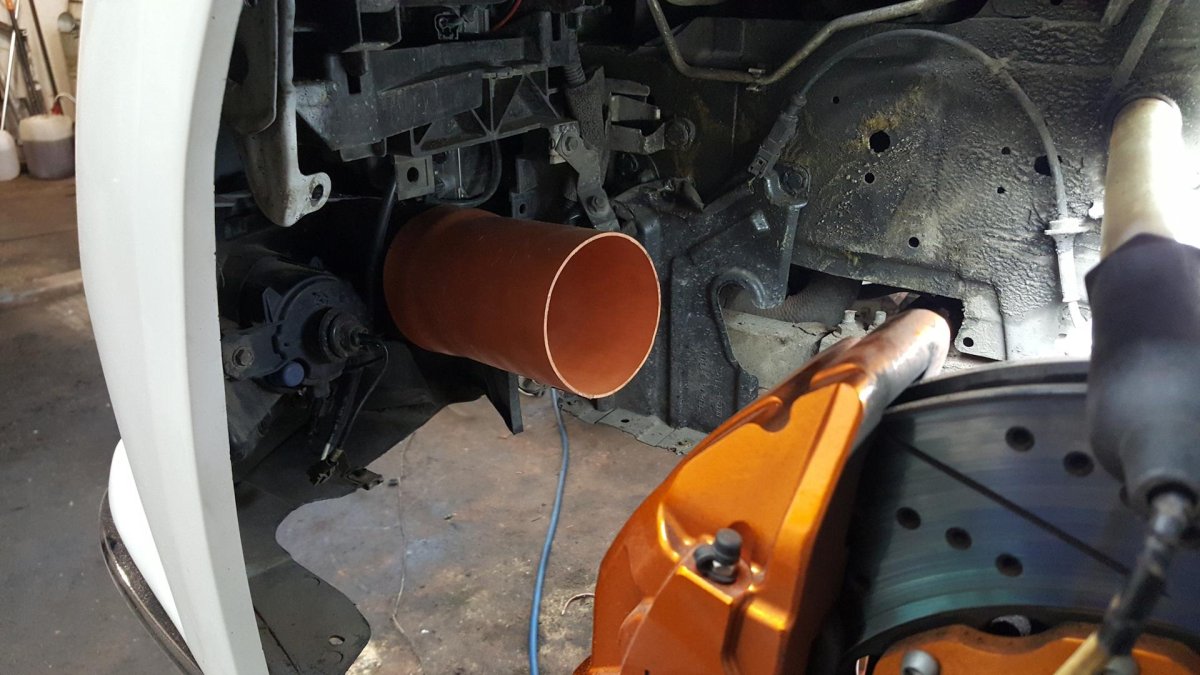 Воздухозаборник для охлаждения тормозов