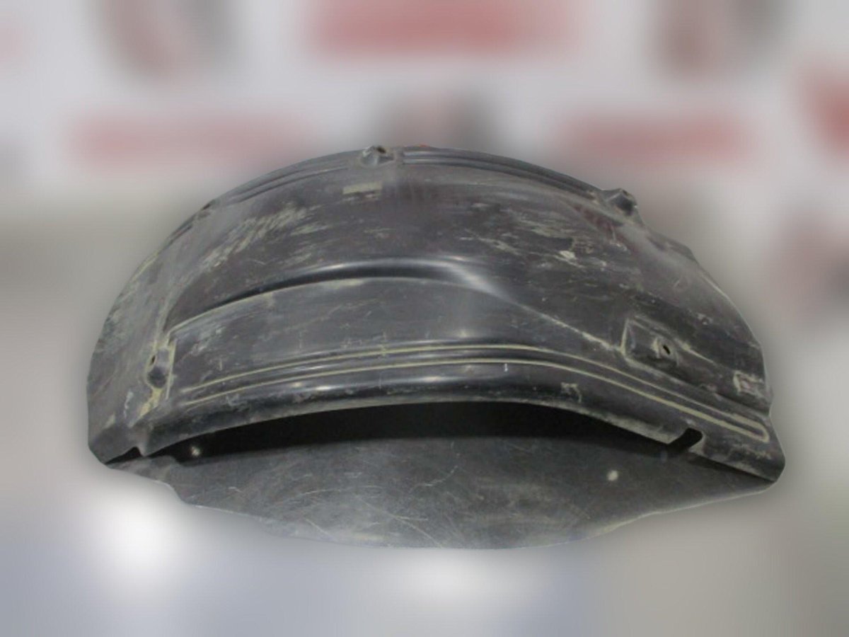 Передний подкрылок Volvo FH