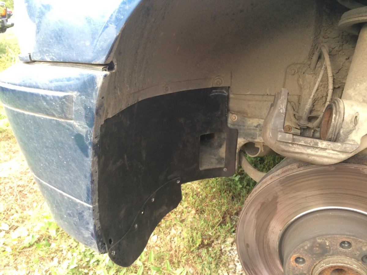 Локеры на BMW e30