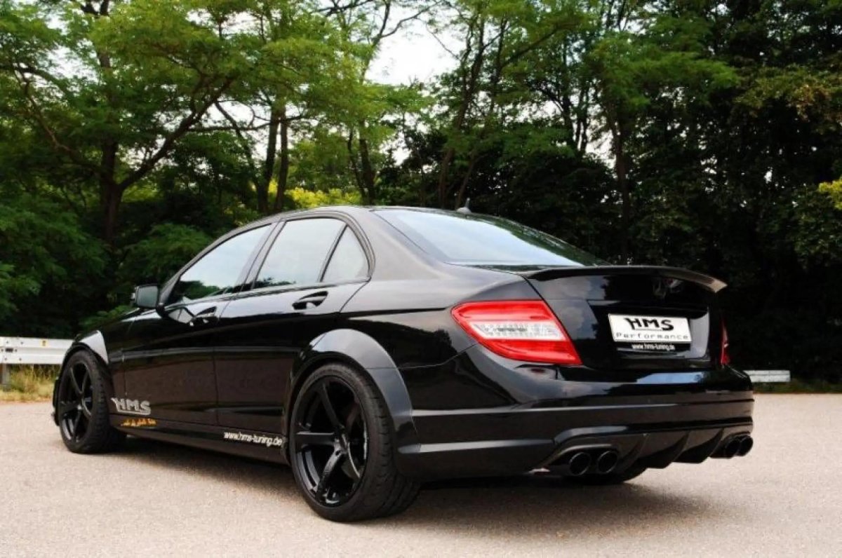 Mercedes Benz c63 AMG