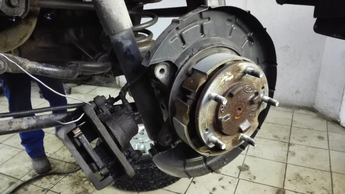 Колодки ручника Kia Spectra дисковыми тормозами