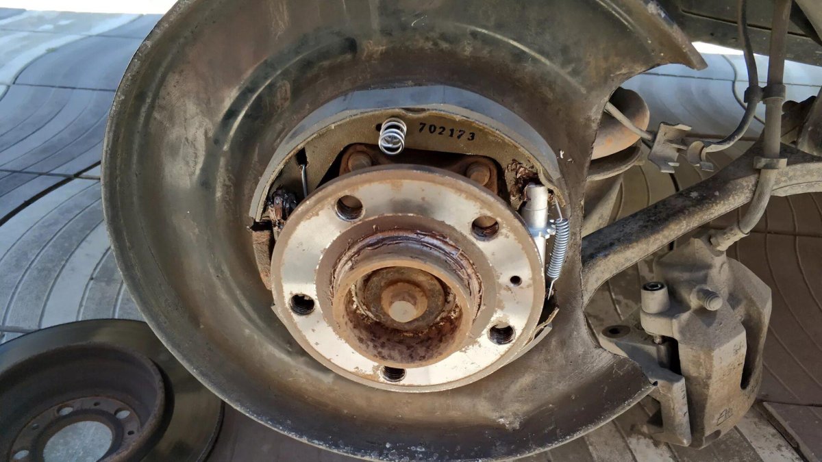 Стояночный тормоз Вольво хс90