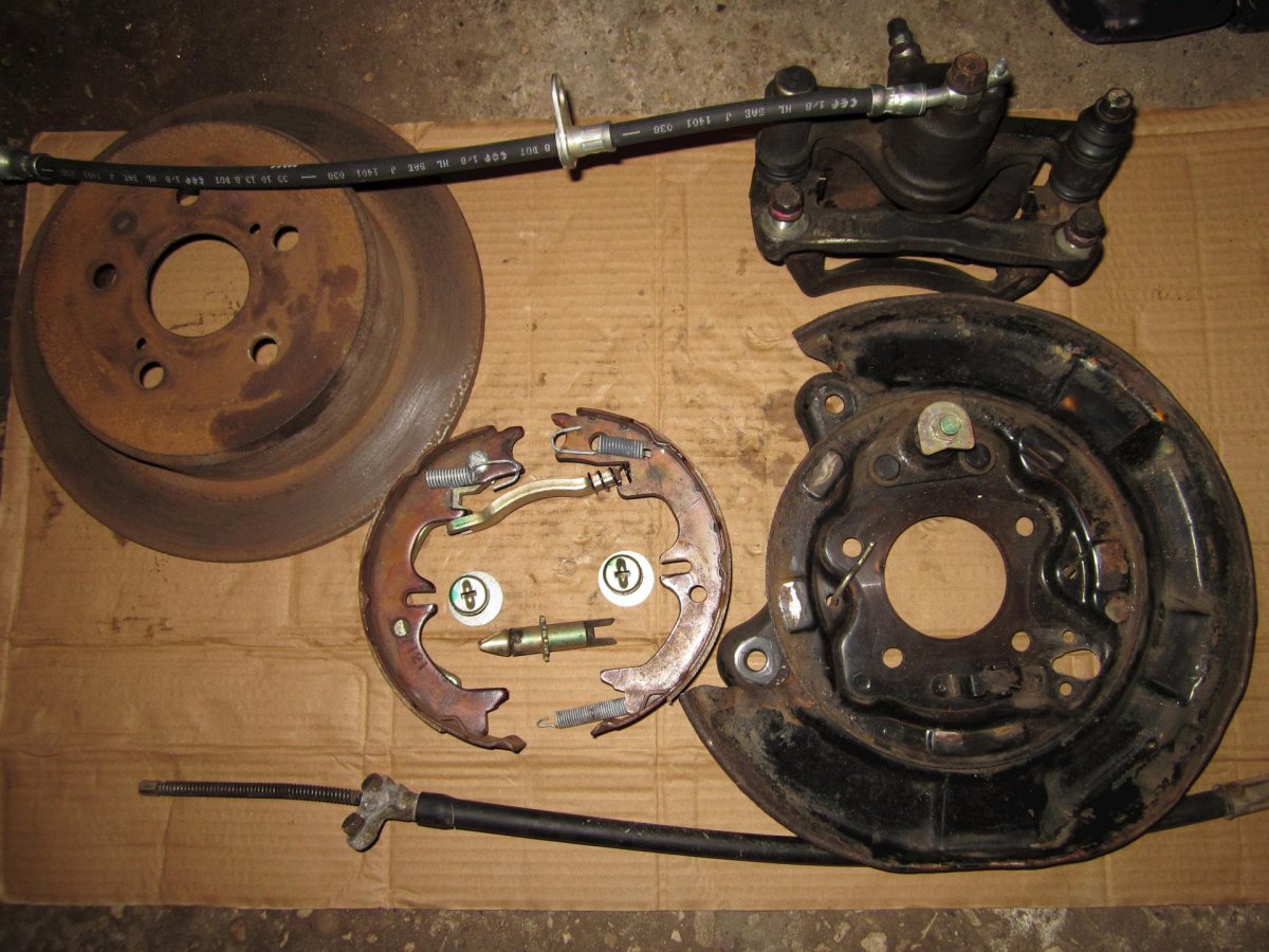 Задние колодки Тойота Виста 35