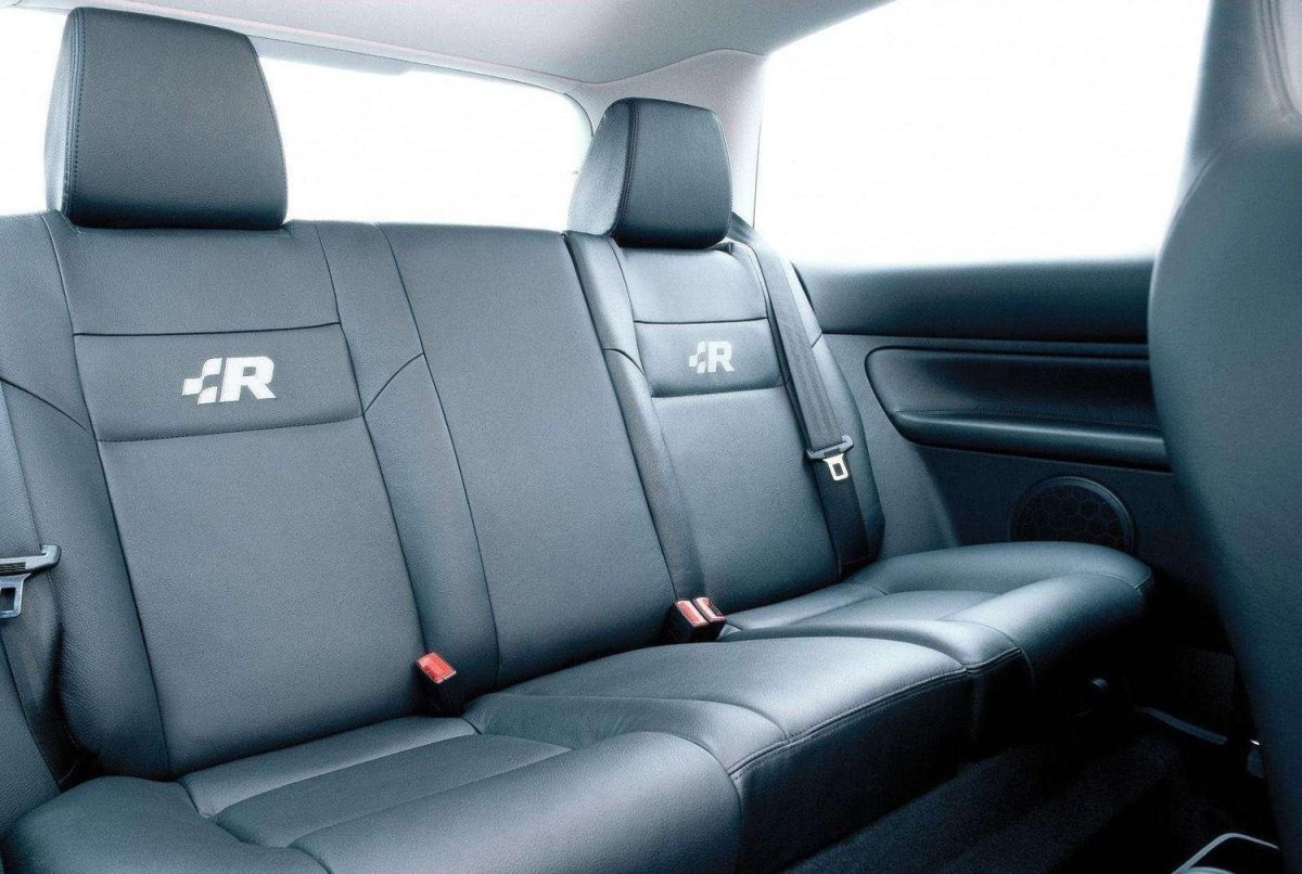 Volkswagen Golf 4 салон сзади