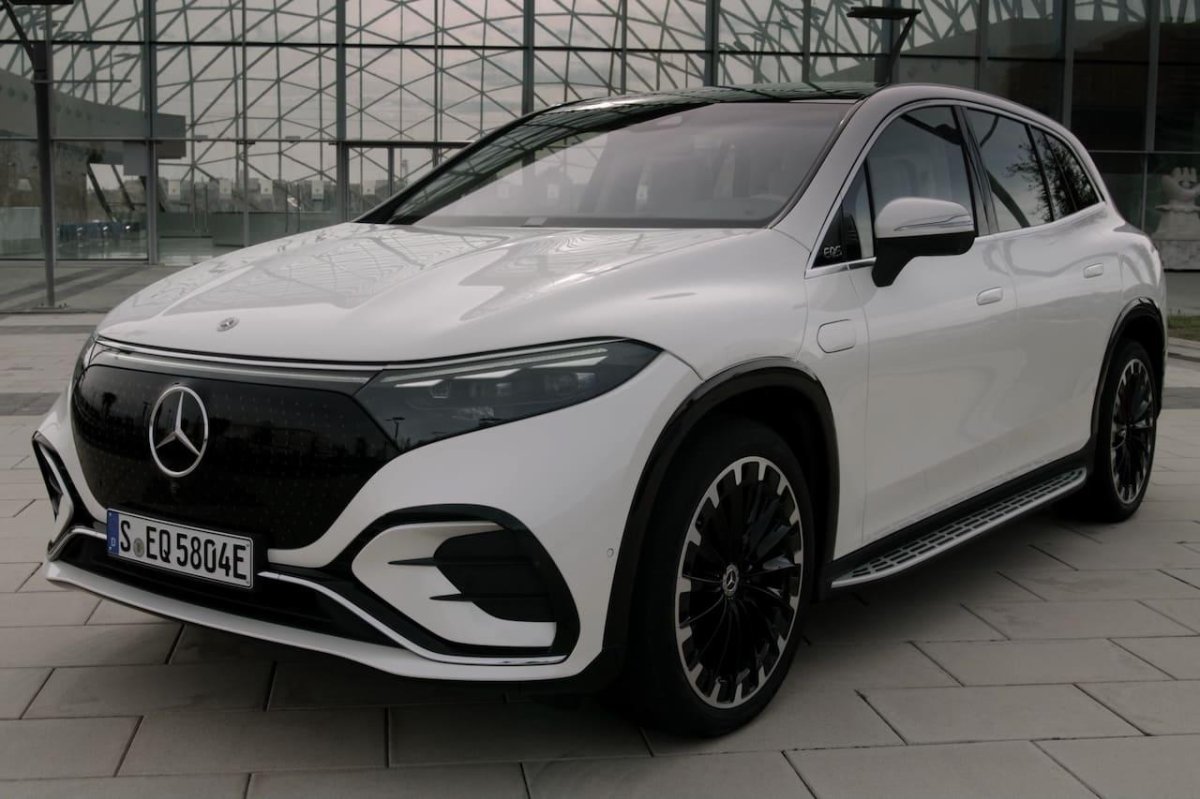 Mercedes Benz EQS SUV 2023