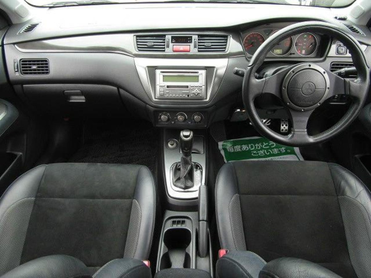 Лансер Эво 9 салон