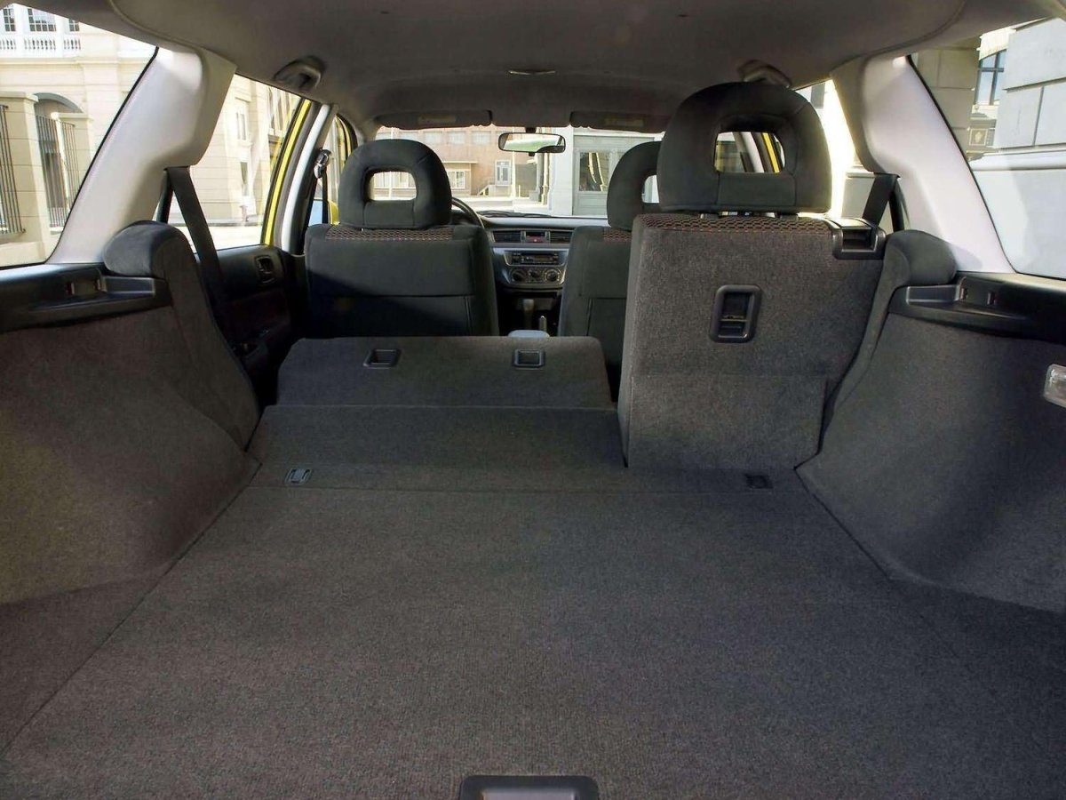 Lancer 9 универсал багажник