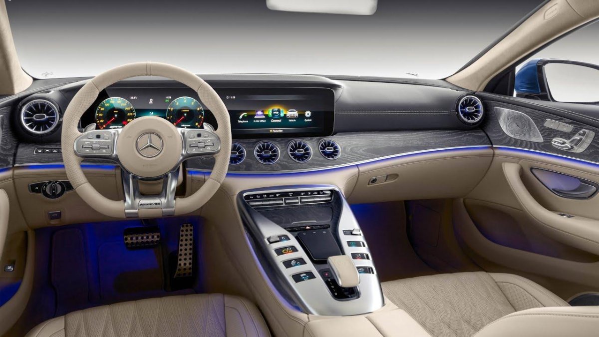 Mercedes AMG gt 63 s Interior