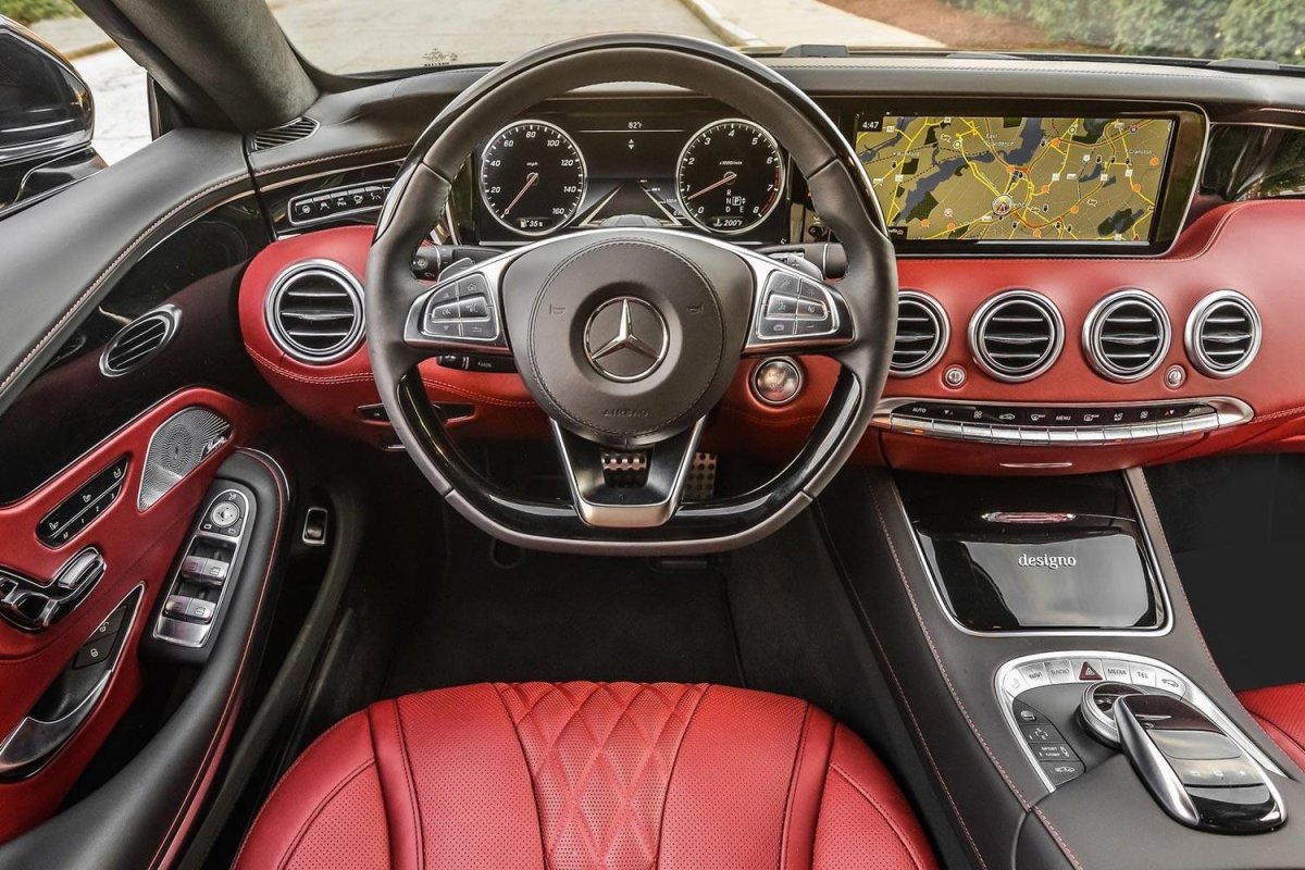 Мерседес-Бенц АМГ 63 салон