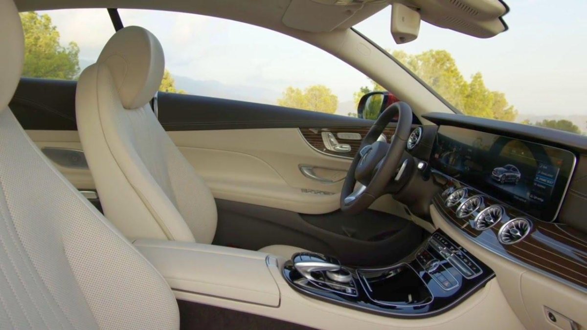 Мерседес e200 купе 2018