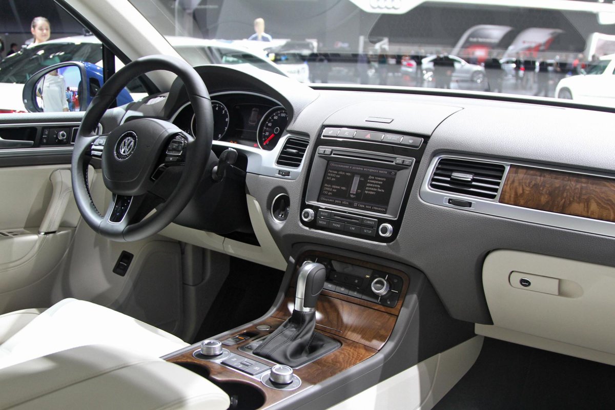 Volkswagen Touareg 2014 салон