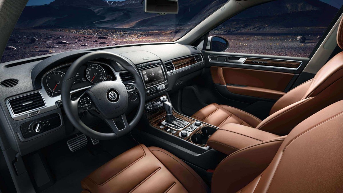 Фольксваген Туарег 2016 салон